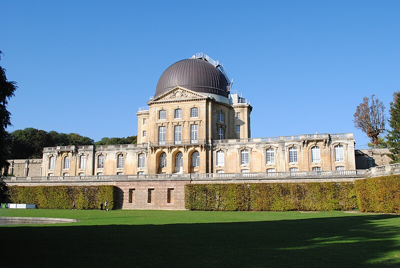 File:Le chateau neuf en observatoire meudon 2014.JPG