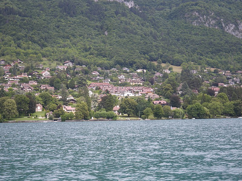 File:Le lac d'annecy - panoramio (7).jpg