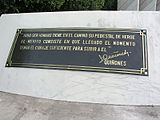 Мемориальная доска в память о Киньонесе