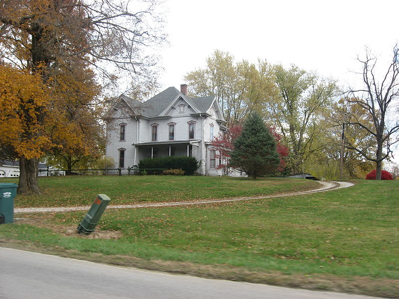 File:Lycurgus Stoner House and lawn.jpg