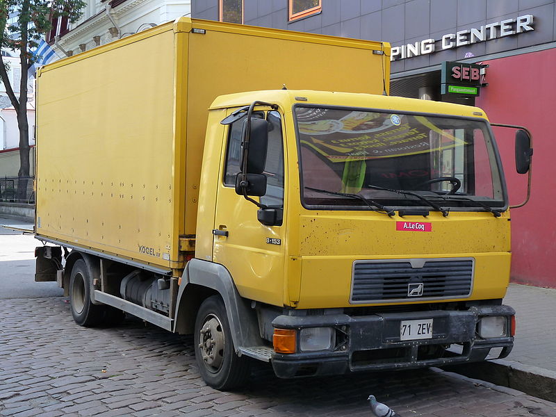 File:MAN truck in Tallinn old town.JPG