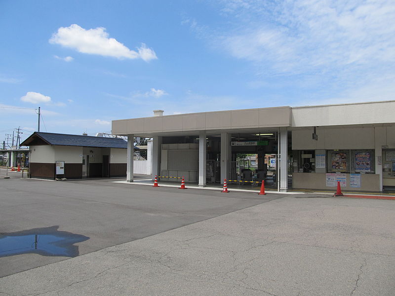 File:MT-Inuyama Yūen Station-EastGate 1.JPG