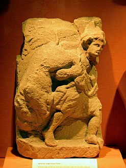 Statue de Mithras.