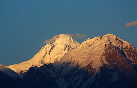 Momhil Sar (7343m) (25871754125) .jpg