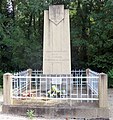 Памятник на месте расстрела 19-ти членов движения Сопротивления