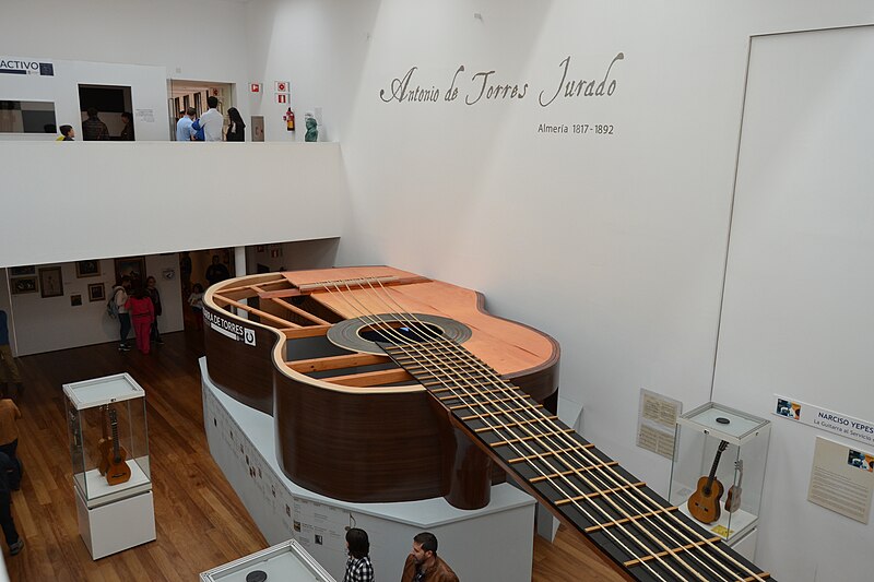 File:Museo de La Guitarra. Almeria.jpg