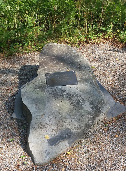 File:Nälkävuosien muistomerkki, Suodenniemi (01).jpg