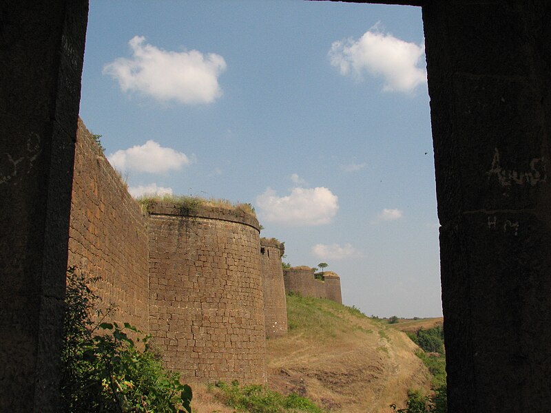 File:Naldurg Fort, Outer Walls and bastions.jpg