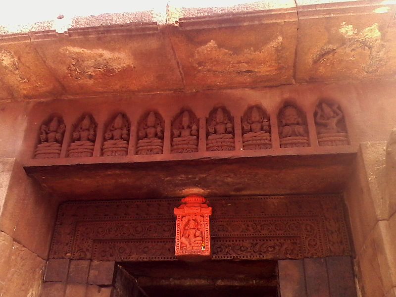 File:Navagraha on the lintel of temple.jpg