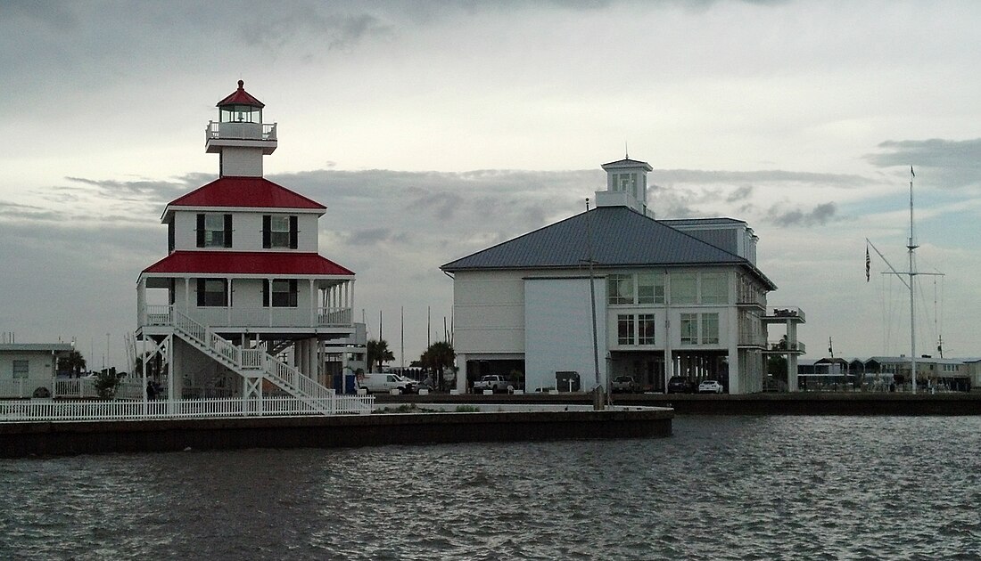 New Canal Light