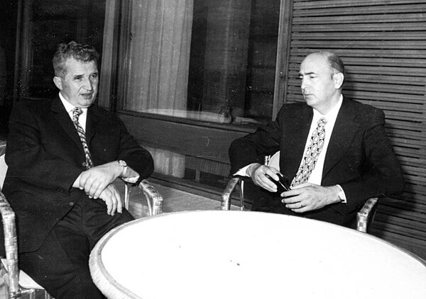 Napolitano with Romanian president Nicolae Ceaușescu in 1974