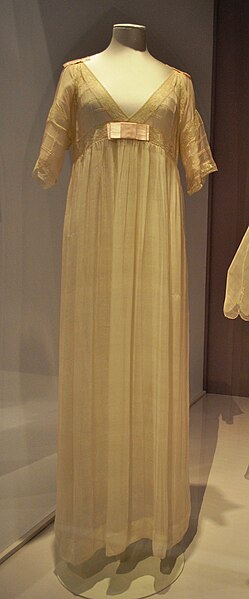 Nightdress from a bride's trousseau, 1913. V&A Museum