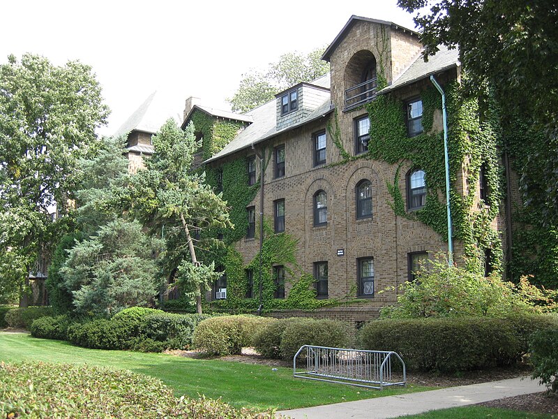 File:Northwestern University Campus (13944654397).jpg