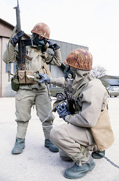 File:Norwegian soldiers with respirators.jpg