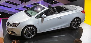 Opel-Cascada Delantero-Abierto.JPG