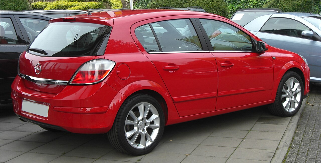 File:Opel Astra H 2.0Turbo rear.JPG - Wikimedia Commons