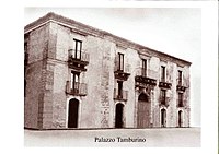 200px-Palazzo_Tamburino MINEO (CT)