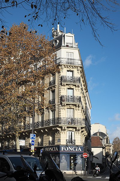 File:Paris 10e Rue de Saint-Quentin, Boulevard Magenta 468.jpg