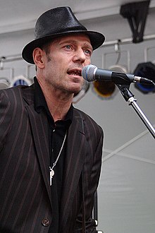 Paul Simonon dal vivo nel 2007