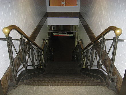 One of few remnants of the original station still in use, a staircase between tracks 3 and 4