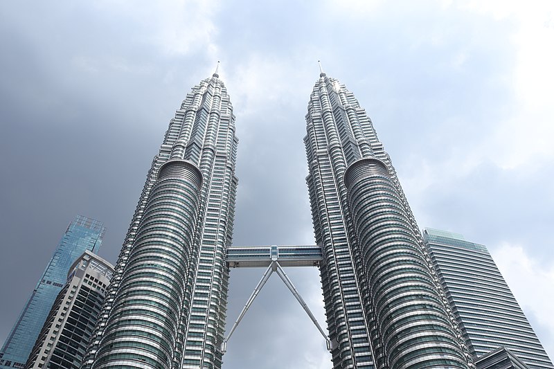File:Petronas Towers, Kuala Lumpur.jpg