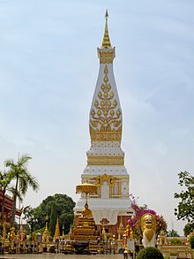 Phra That Fanom 02.jpg