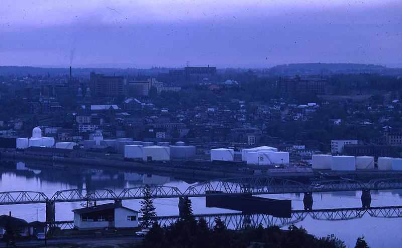 File:Port Chicoutimi.jpg