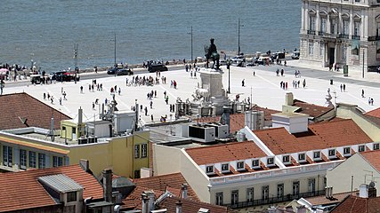 Blick auf den Platz vom Castelo de São Jorge