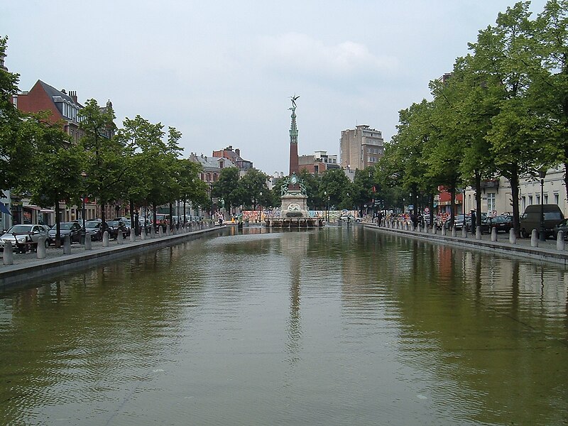 File:Quai au Bois à Brûler et quai aux Briques, Bruxelles.jpg