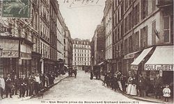 La rue Boulle vue depuis le boulevard Richard-Lenoir vers 1900.