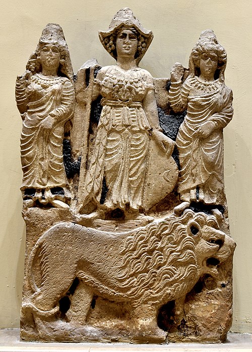 Relief from Hatra of the Arabian goddess Al-Lat, likely flanked by goddesses Manat, and al-Uzza. Iraq Museum