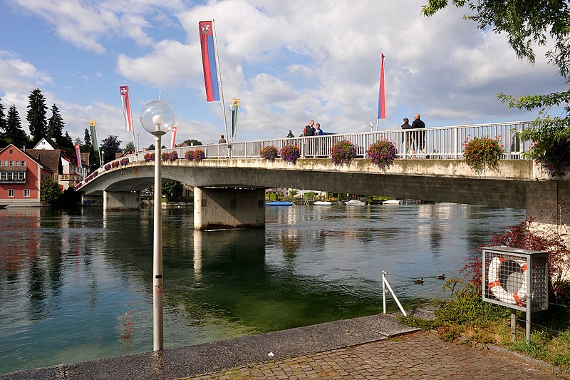 File:Rheinbruecke Stein am Rhein 02 10.jpg