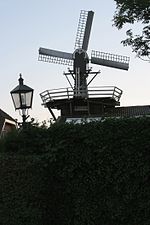 Rijnsaterwoude - Dekkermolen bij avond.jpg