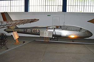 SZD-27 Kormoran 'SP-2463' (14420719412).jpg