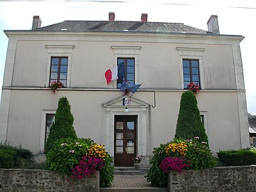 Fájl:Saint-Sauveur-de-Flée_mairie.JPG