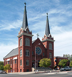 Saint Marys Parish in Red Bluff California September 2006.jpg