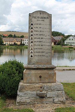 Sedlejov, pomník padlých (2017-07-26; 01).jpg