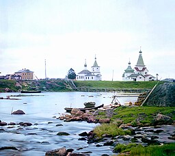 Byn Kem i guvernementet Archangelsk, fotograferad av Sergej Prokudin-Gorskij, 1916.