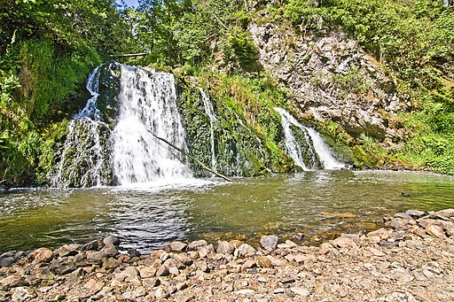 Sloc of Dess waterfall - geograph.org.uk - 2466287