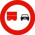 R-306 No overtaking by heavy goods vehicles