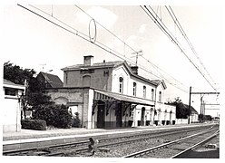 Ancien bâtiment en 1983.