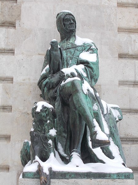 File:Statue of Galeotto Marzio, Matthias Fountain, Royal palace, 2016 Budapest.jpg