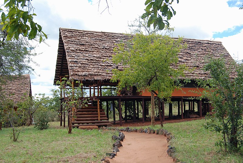 Safari lodge - Wikipedia