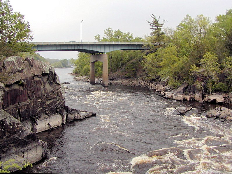 File:Taylors Falls.JPG