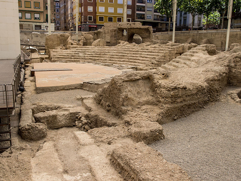 File:Teatro Romano de Zaragoza - P8166407.jpg