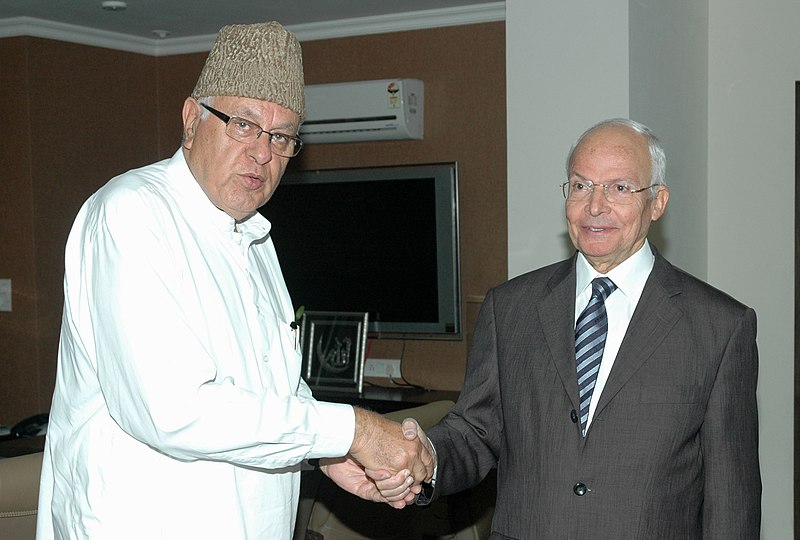 File:The Minister of Electricity and Energy of Egypt, Mr. Hassan Younes meeting the Union Minister of New and Renewable Energy, Dr. Farooq Abdullah, in New Delhi on November 16, 2009.jpg