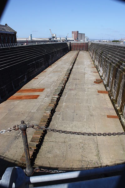 File:Thompson Graving Dock, Belfast, April 2010 (04).JPG