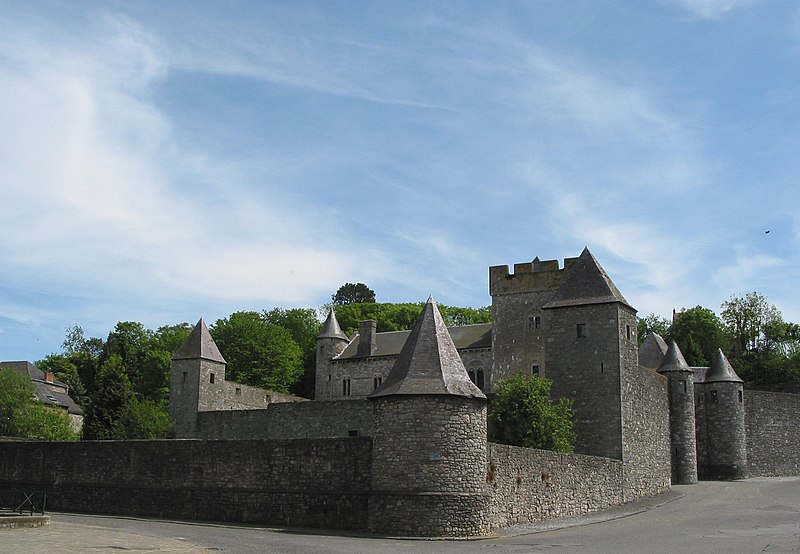 File:Thy-le-Château JPG01.jpg