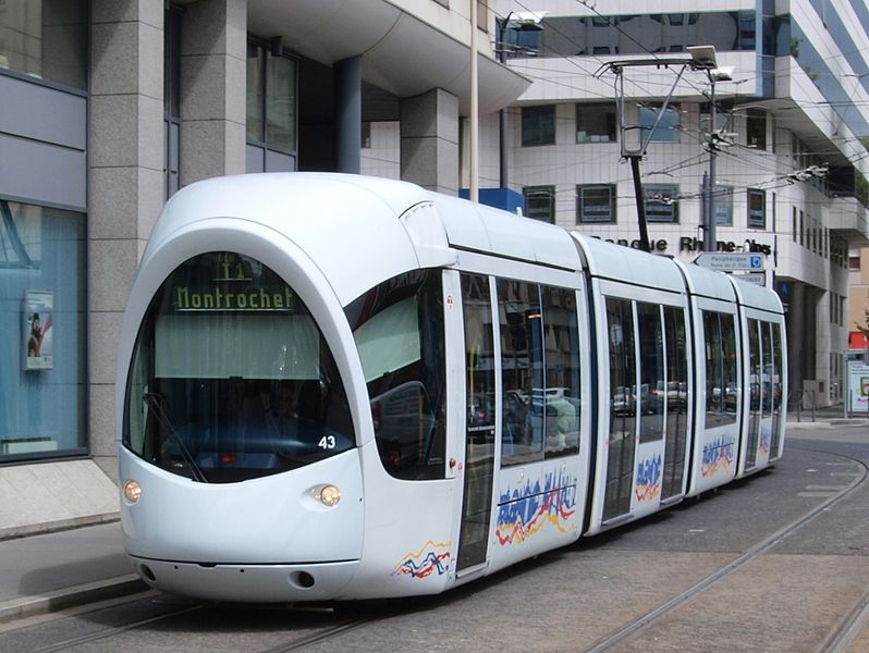 File:Tram car 43, Line T1 towards Montrochet at Lyon, p1.JPG