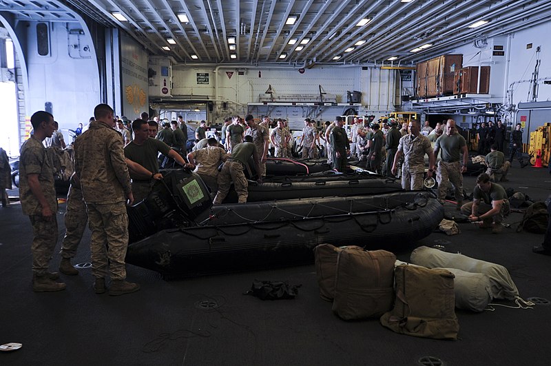 File:US Marines assigned to the 31st Marine Expeditionary Unit responding to the scene of Korean passenger ship Sewol that sank April 16 2014.jpg